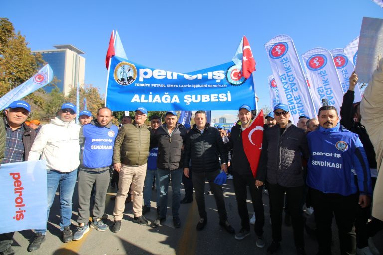 “ZORDAYIZ GEÇİNEMİYORUZ” EMEK BULUŞMASI ANKARA’DA GERÇEKLEŞTİRİLDİ