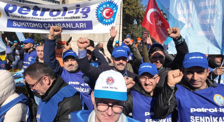 “ZORDAYIZ GEÇİNEMİYORUZ” EMEK BULUŞMASI ANKARA’DA GERÇEKLEŞTİRİLDİ