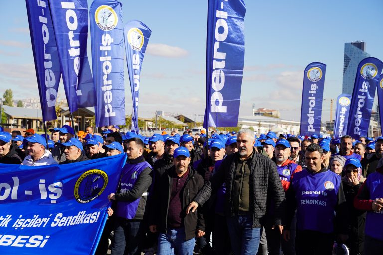 “ZORDAYIZ GEÇİNEMİYORUZ” EMEK BULUŞMASI ANKARA’DA GERÇEKLEŞTİRİLDİ