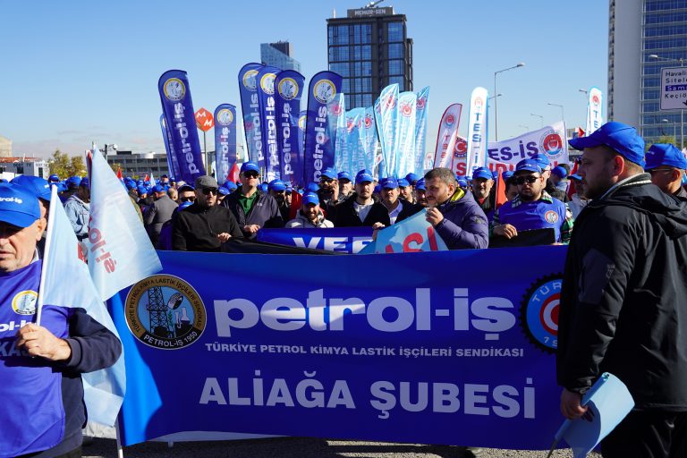 “ZORDAYIZ GEÇİNEMİYORUZ” EMEK BULUŞMASI ANKARA’DA GERÇEKLEŞTİRİLDİ