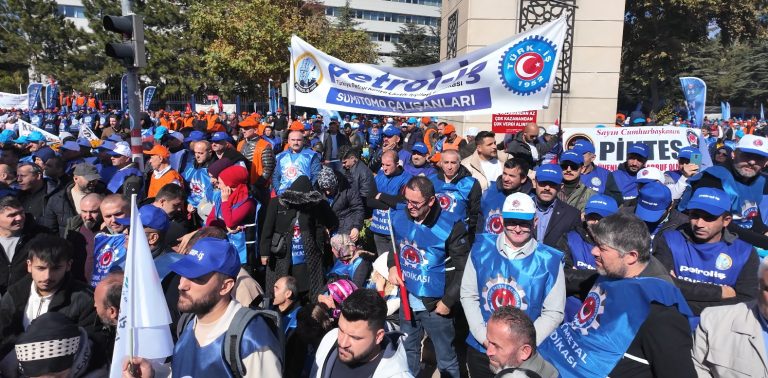 “ZORDAYIZ GEÇİNEMİYORUZ” EMEK BULUŞMASI ANKARA’DA GERÇEKLEŞTİRİLDİ