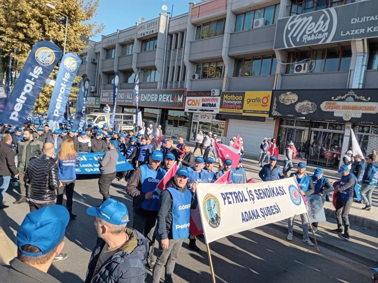 “ZORDAYIZ GEÇİNEMİYORUZ” EMEK BULUŞMASI ANKARA’DA GERÇEKLEŞTİRİLDİ