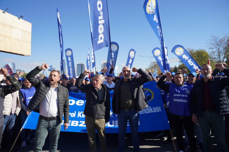 “ZORDAYIZ GEÇİNEMİYORUZ” EMEK BULUŞMASI ANKARA’DA GERÇEKLEŞTİRİLDİ