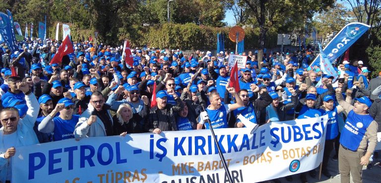 “ZORDAYIZ GEÇİNEMİYORUZ” EMEK BULUŞMASI ANKARA’DA GERÇEKLEŞTİRİLDİ