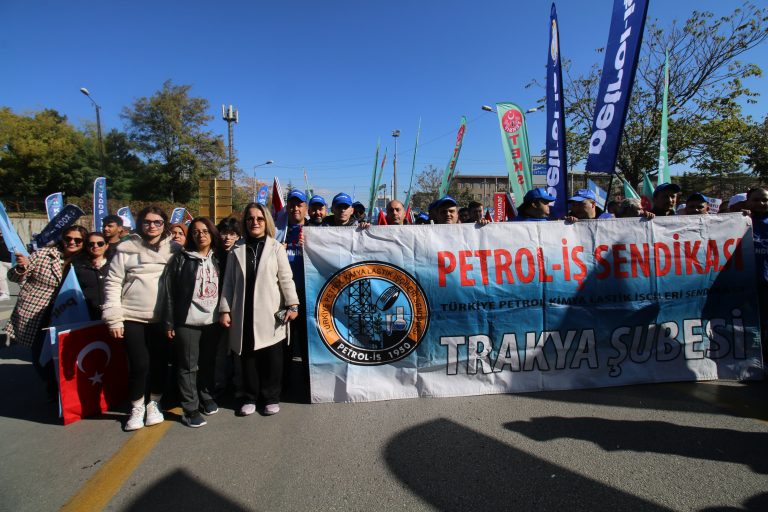 “ZORDAYIZ GEÇİNEMİYORUZ” EMEK BULUŞMASI ANKARA’DA GERÇEKLEŞTİRİLDİ