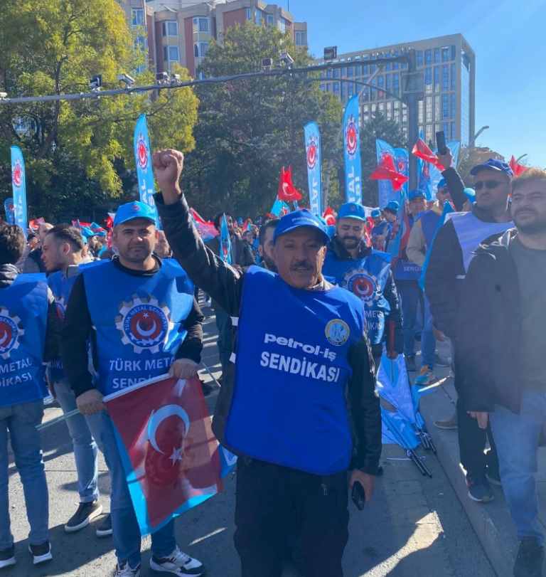 “ZORDAYIZ GEÇİNEMİYORUZ” EMEK BULUŞMASI ANKARA’DA GERÇEKLEŞTİRİLDİ