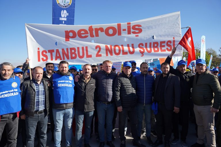 “ZORDAYIZ GEÇİNEMİYORUZ” EMEK BULUŞMASI ANKARA’DA GERÇEKLEŞTİRİLDİ