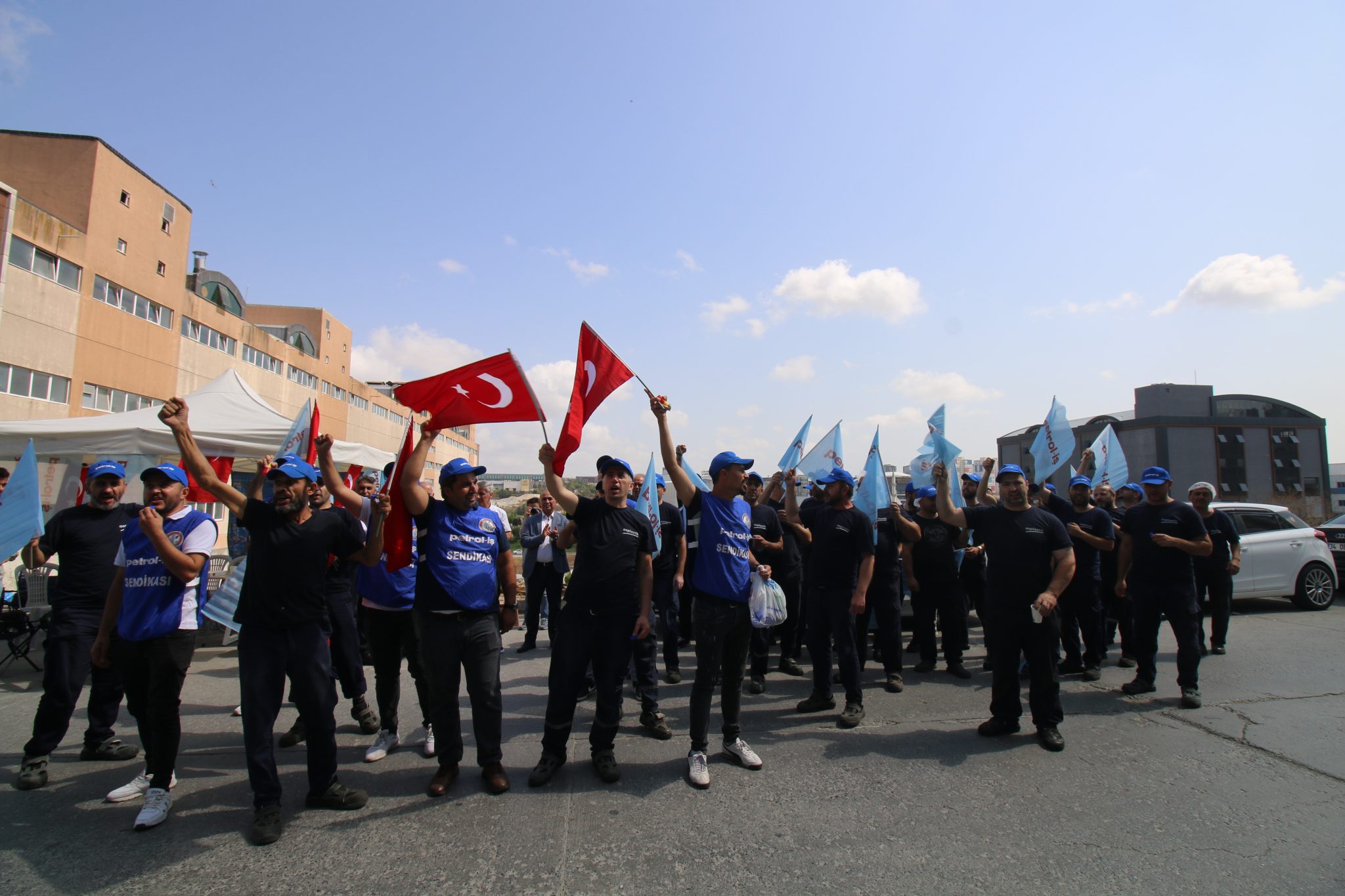 As Plastik İşçisi Dayanışmaya Çağırıyor