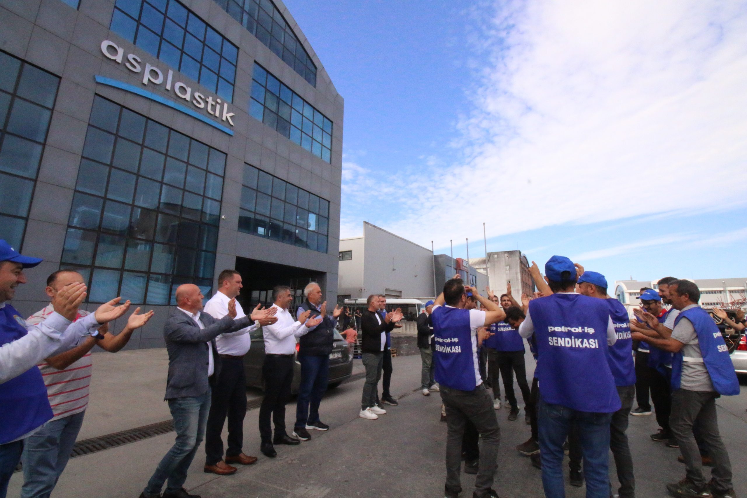 Grevin 22. Gününde As Plastik’te Basın Açıklaması Yapıldı