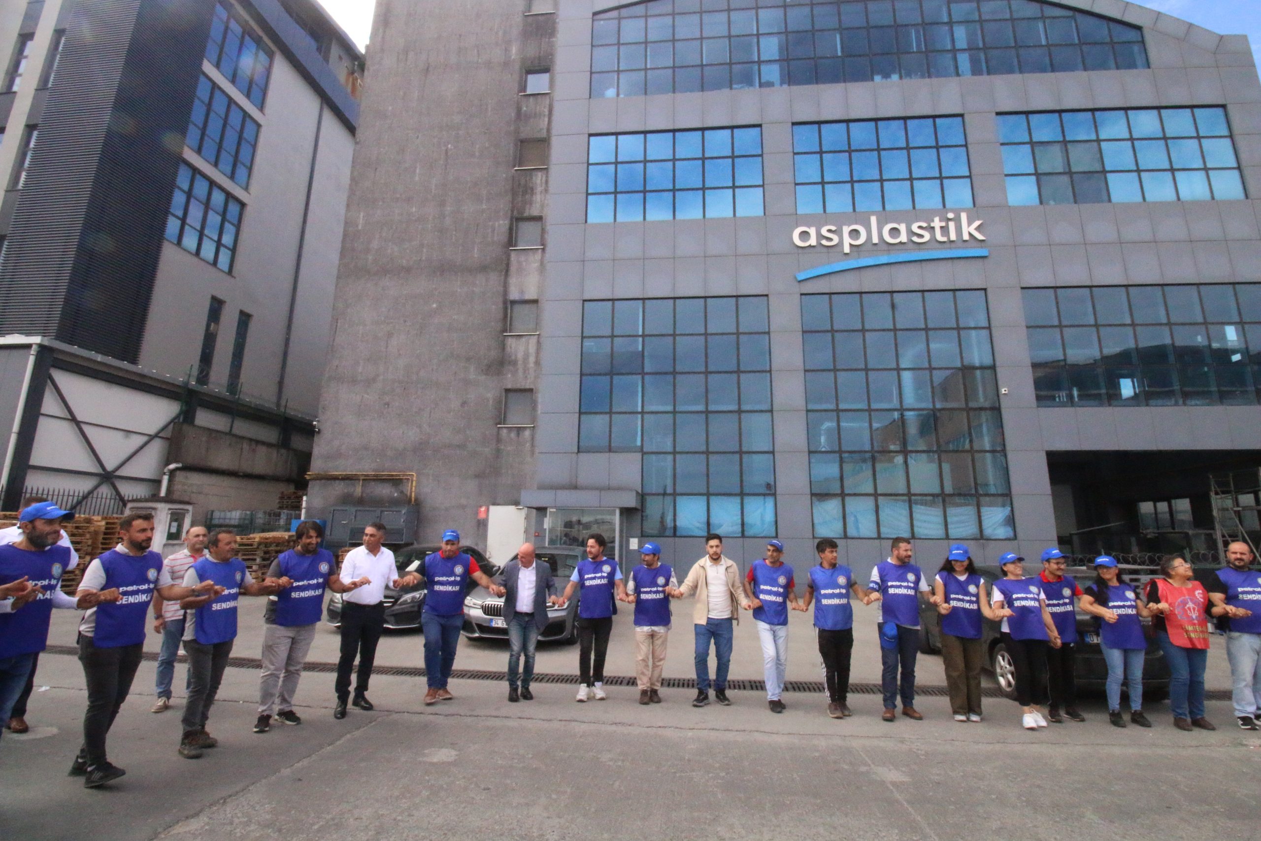 Grevin 22. Gününde As Plastik’te Basın Açıklaması Yapıldı