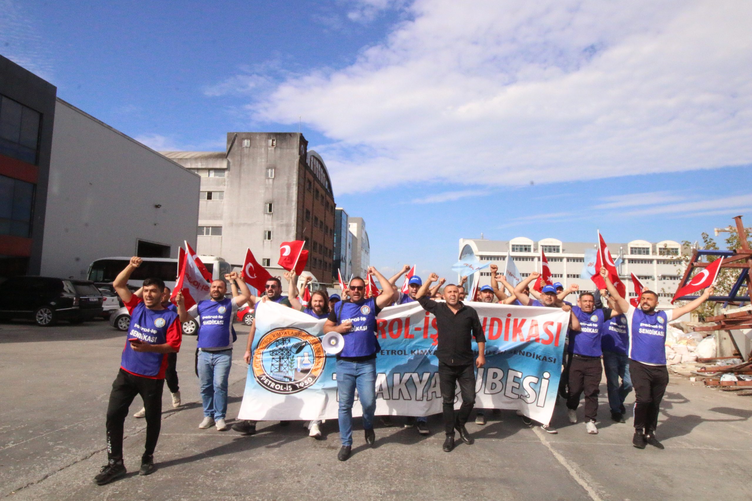 Grevin 22. Gününde As Plastik’te Basın Açıklaması Yapıldı