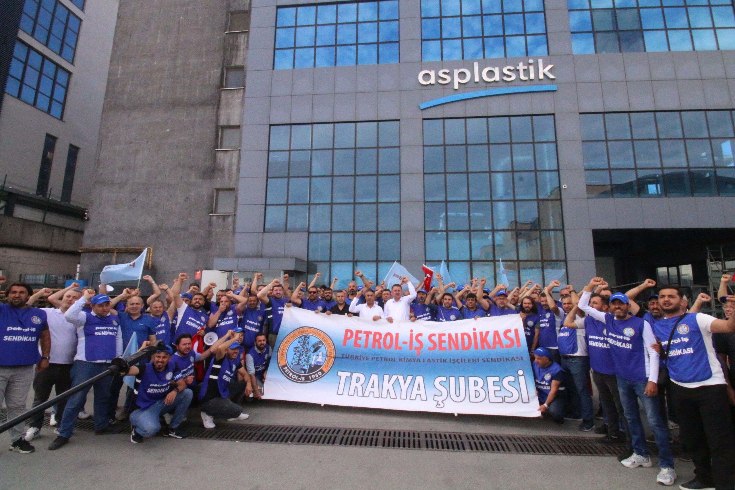 Grevin 22. Gününde As Plastik’te Basın Açıklaması Yapıldı