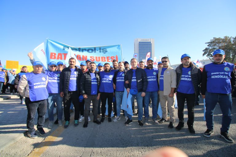 “ZORDAYIZ GEÇİNEMİYORUZ” EMEK BULUŞMASI ANKARA’DA GERÇEKLEŞTİRİLDİ