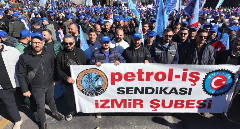 “ZORDAYIZ GEÇİNEMİYORUZ” EMEK BULUŞMASI ANKARA’DA GERÇEKLEŞTİRİLDİ