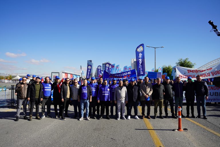 “ZORDAYIZ GEÇİNEMİYORUZ” EMEK BULUŞMASI ANKARA’DA GERÇEKLEŞTİRİLDİ