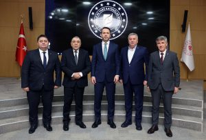 Genel Başkanımız Süleyman Akyüz Enerji ve Tabii Kaynaklar Bakanı Alparslan Bayraktar İle Bir Araya Geldi