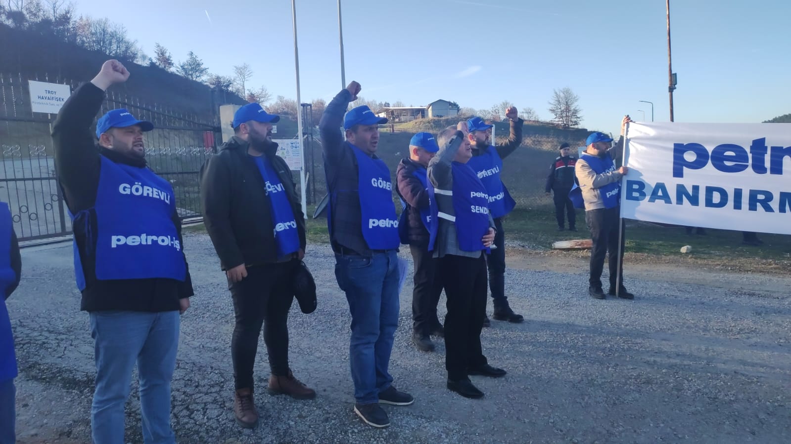 Bandırma Şubemizden Basın Açıklaması; Troy Sendikalı Olacak, İşçi Hakkını Alacak!