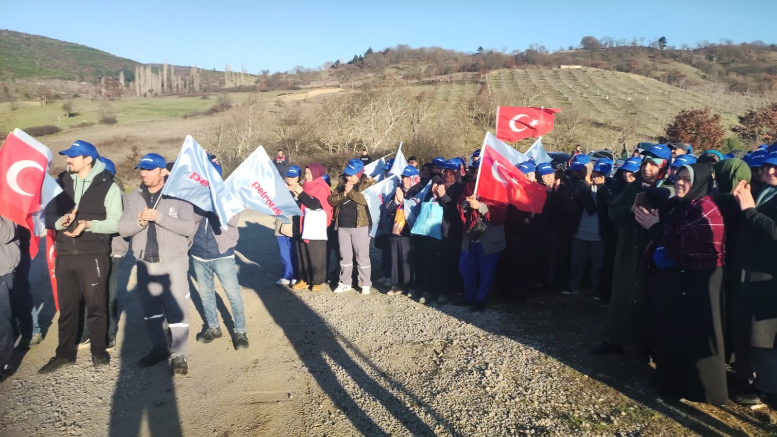 Bandırma Şubemizden Basın Açıklaması; Troy Sendikalı Olacak, İşçi Hakkını Alacak!