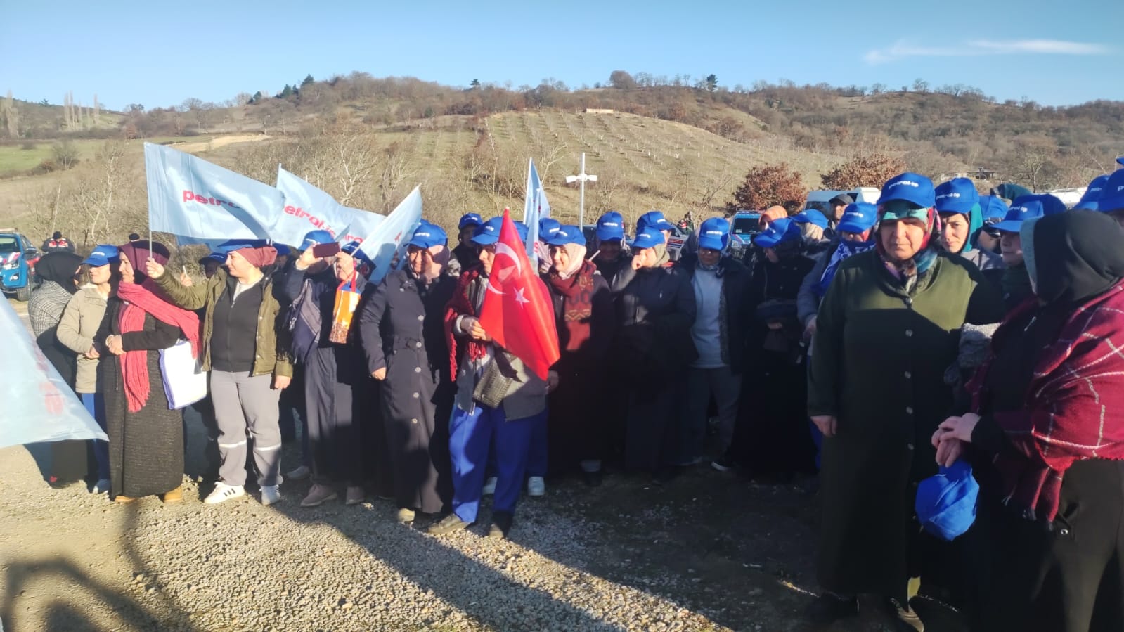 Bandırma Şubemizden Basın Açıklaması; Troy Sendikalı Olacak, İşçi Hakkını Alacak!