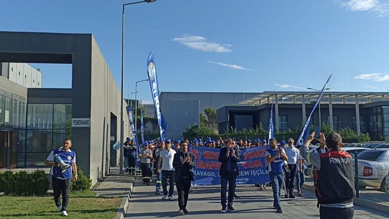 Ravago Petrokimya İşyerinde Grev İlanımızı Astık!