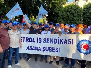 Adana Şubemizden AK Parti Önünde Basın Açıklaması; “Vergide Adalet, Geçim Sıkıntısına Acil Çözüm” İstiyoruz!