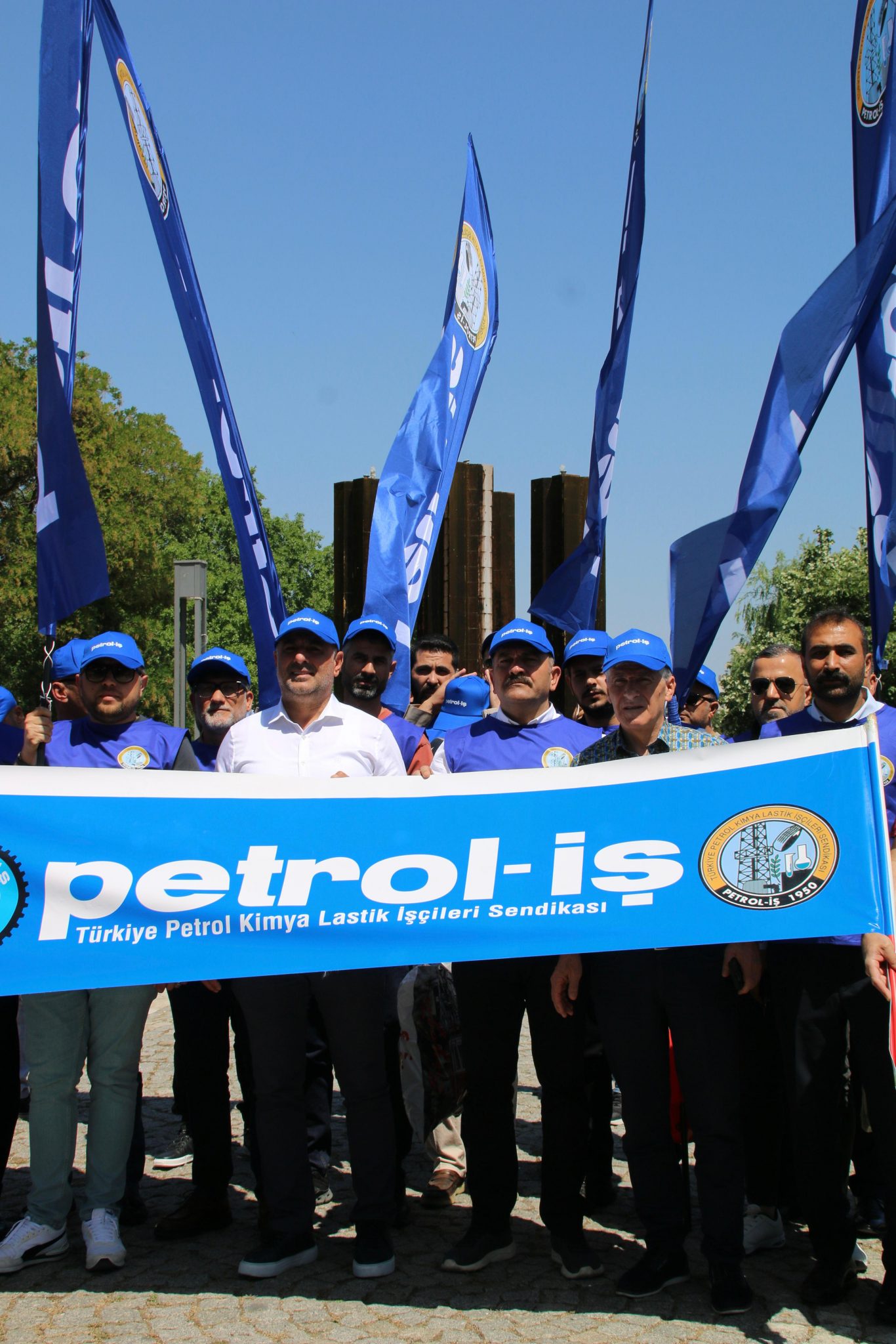Kamu İşçisi Sefalet Dayatmasına Karşı Emeğine ve Geleceğine Sahip Çıkıyor