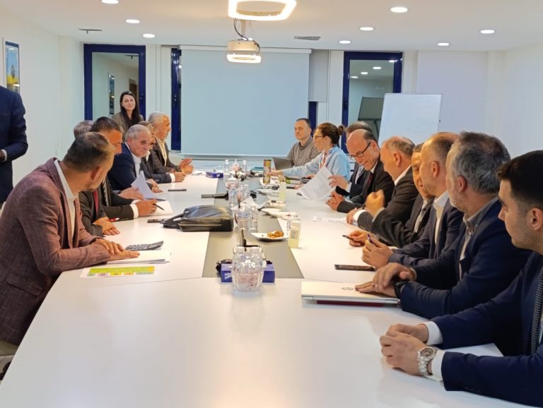 Yeni Örgütlendiğimiz Betek Boya İşyerinde TİS İmzalandı