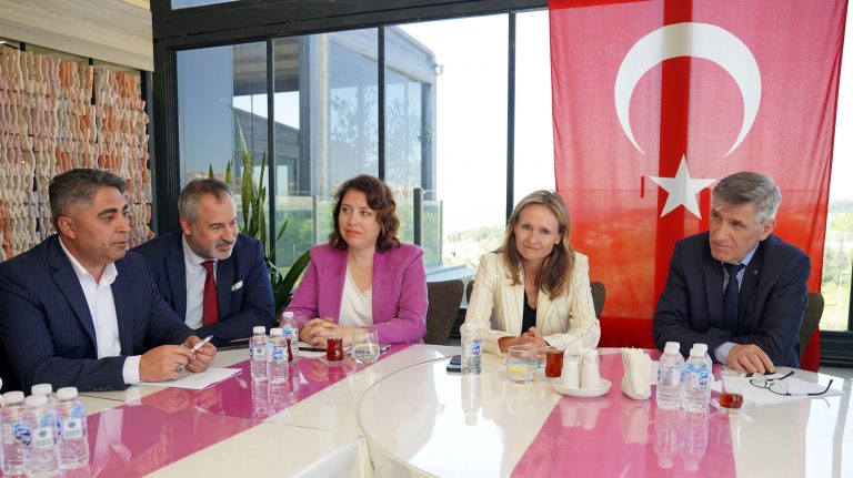 Novartis İşyerinde TİS İmzalandı