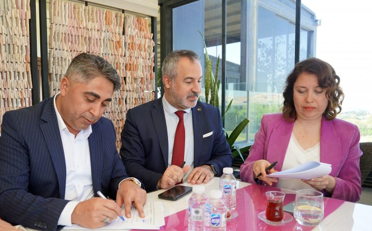 Novartis İşyerinde TİS İmzalandı