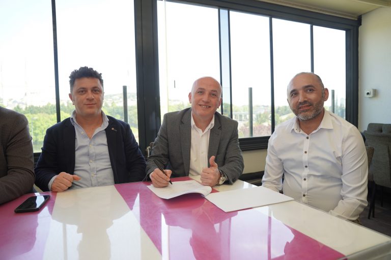 Novartis İşyerinde TİS İmzalandı