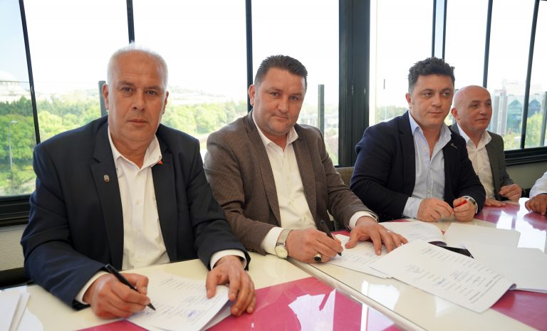 Novartis İşyerinde TİS İmzalandı