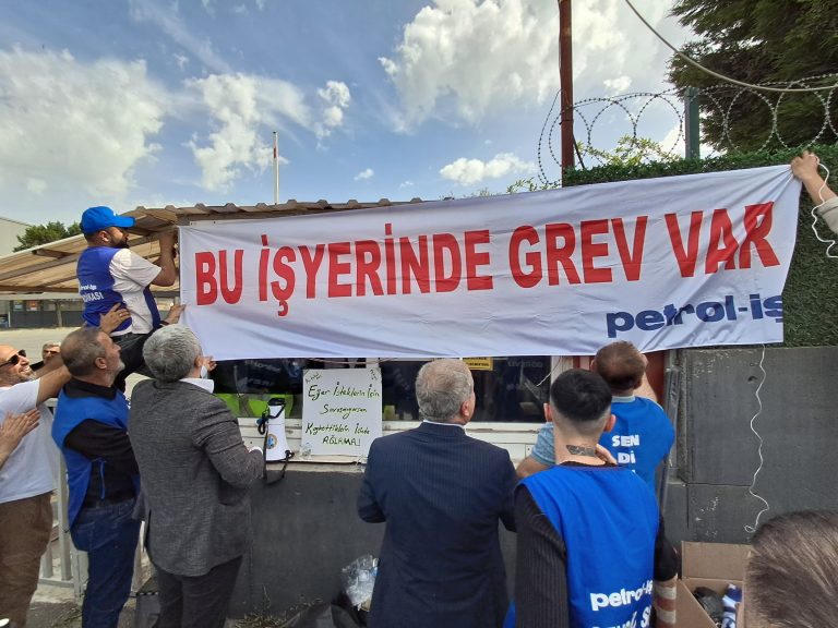 Portakal Plastik ve Porvil Çatı İşyerlerinde Grev Başladı