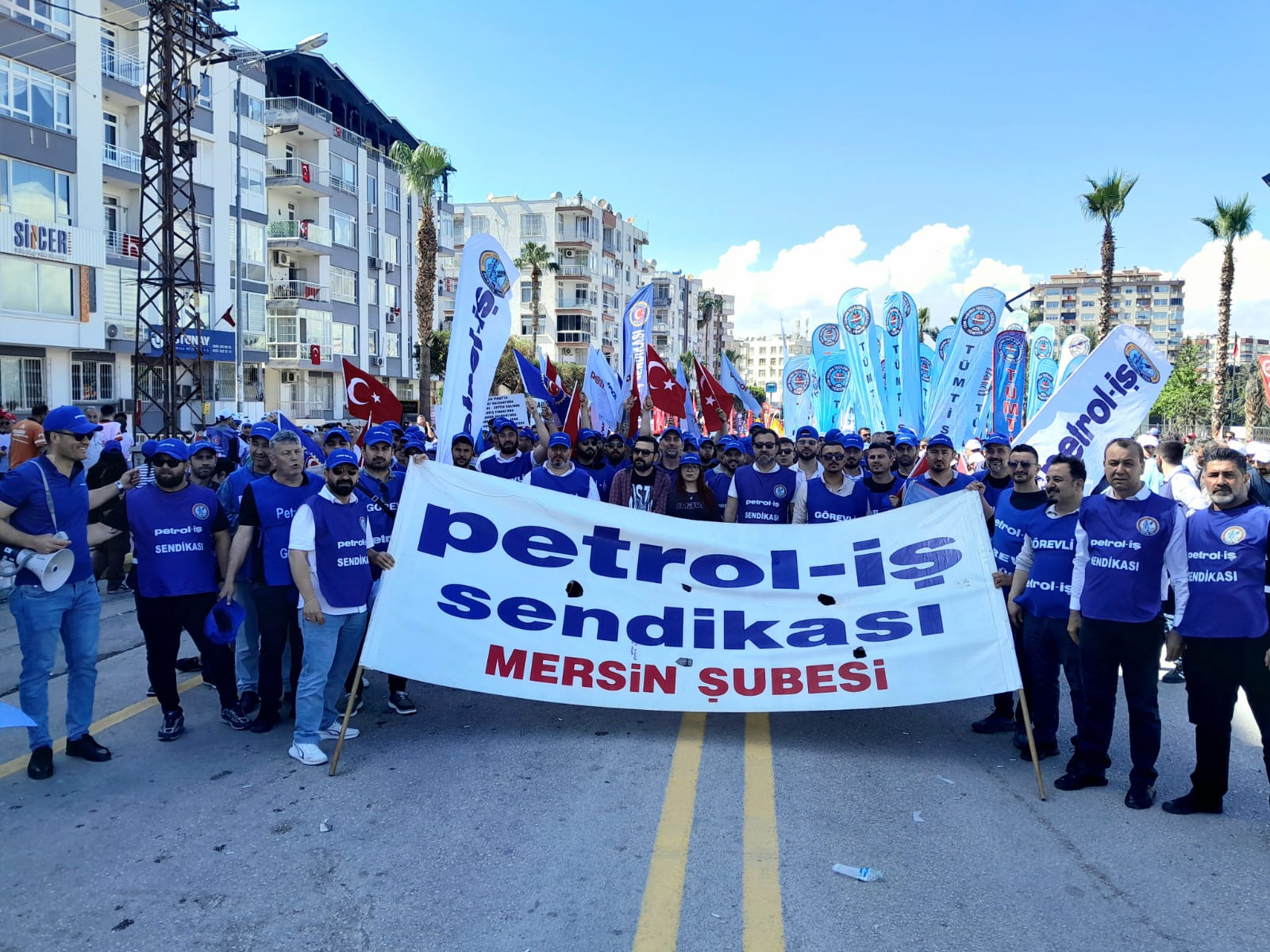 Mersin’de Kitlesel 1 Mayıs Mitingi