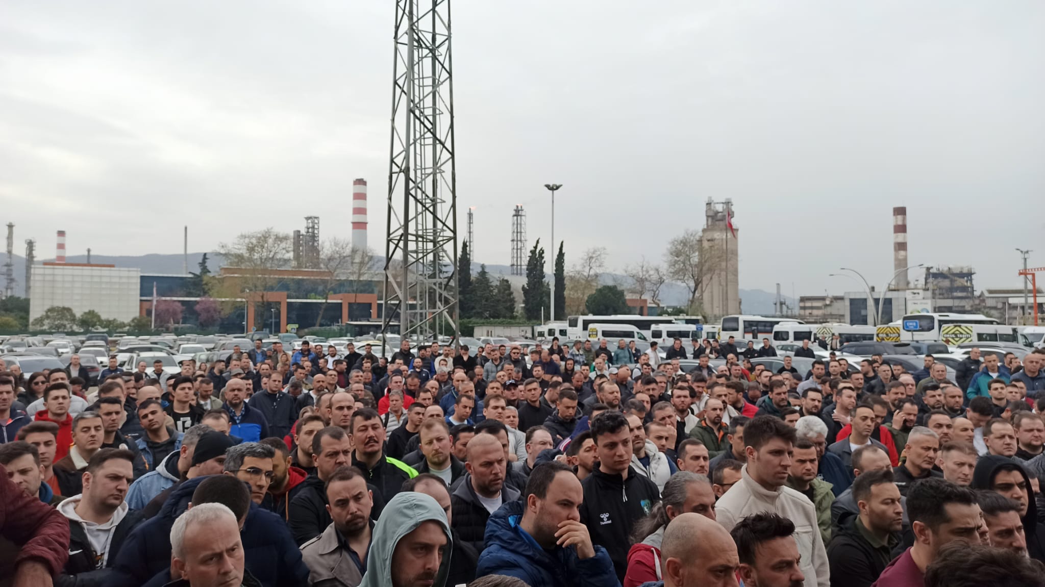 TÜPRAŞ İzmit Rafinerisinde Basın Açıklaması