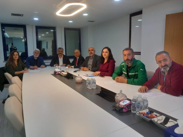 Cambro Özay İşyerinde TİS İmzalandı