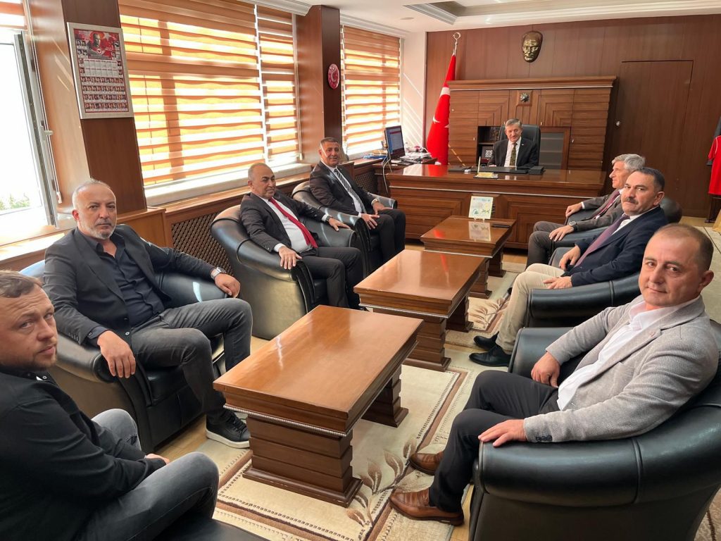 Genel Merkez Yöneticilerimizden Elmadağ Kaymakamına Ziyaret