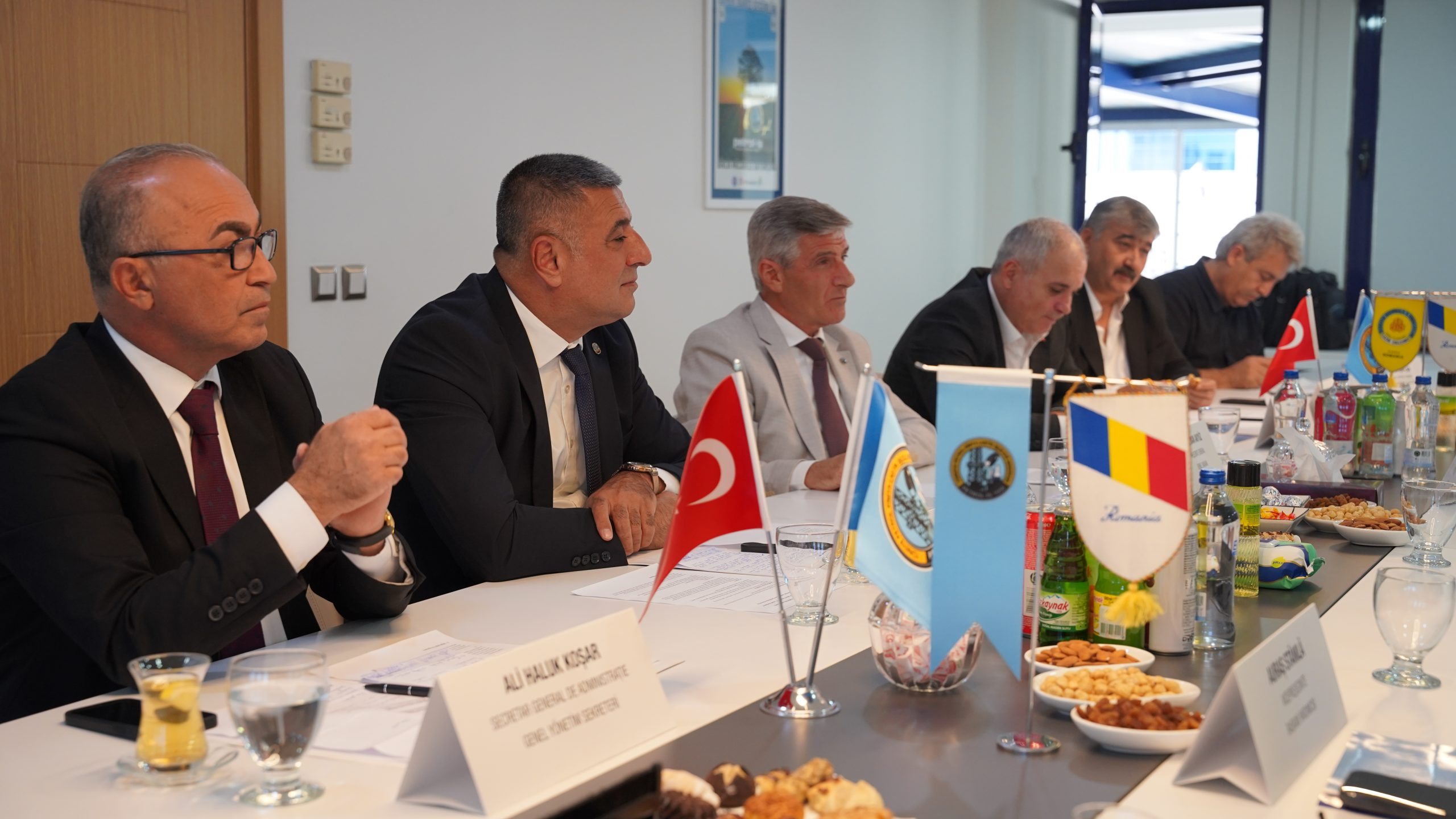 Romanya Kimya ve Petrokimya İşçileri Sendikası Petrol-İş’e Konuk Oldu