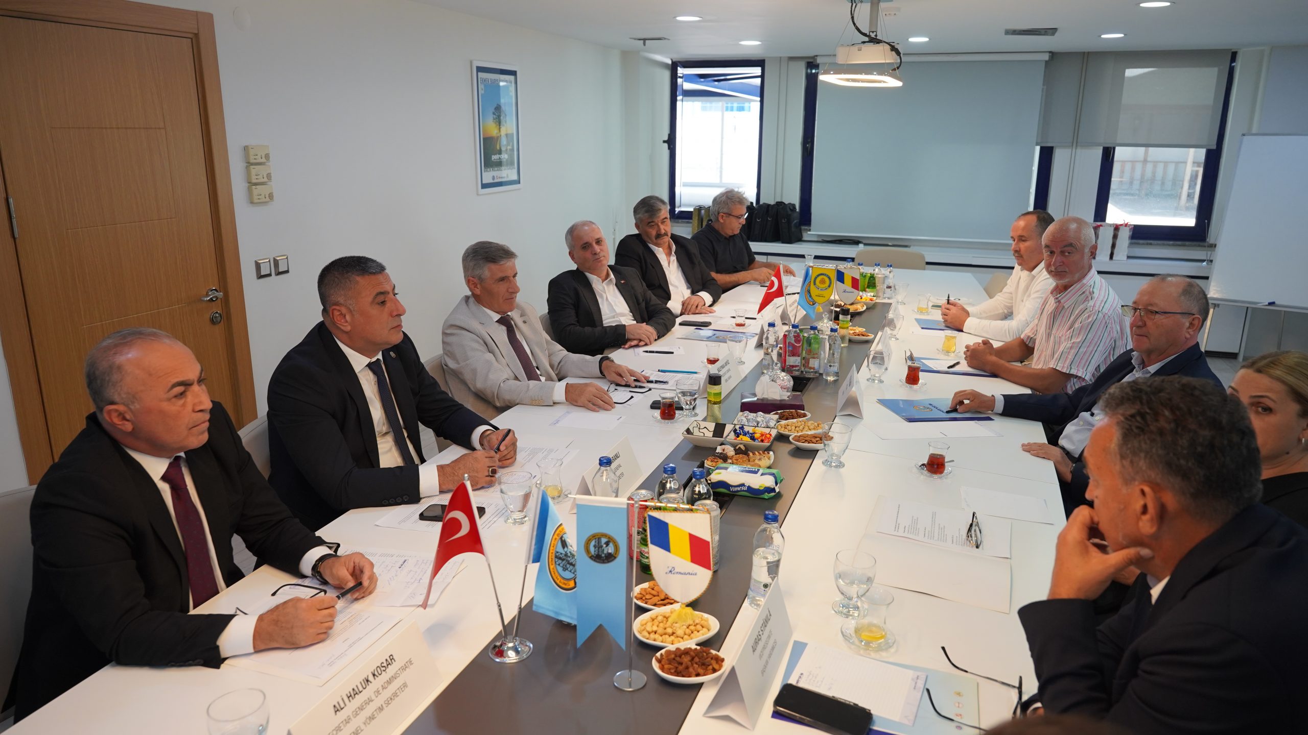 Romanya Kimya ve Petrokimya İşçileri Sendikası Petrol-İş’e Konuk Oldu