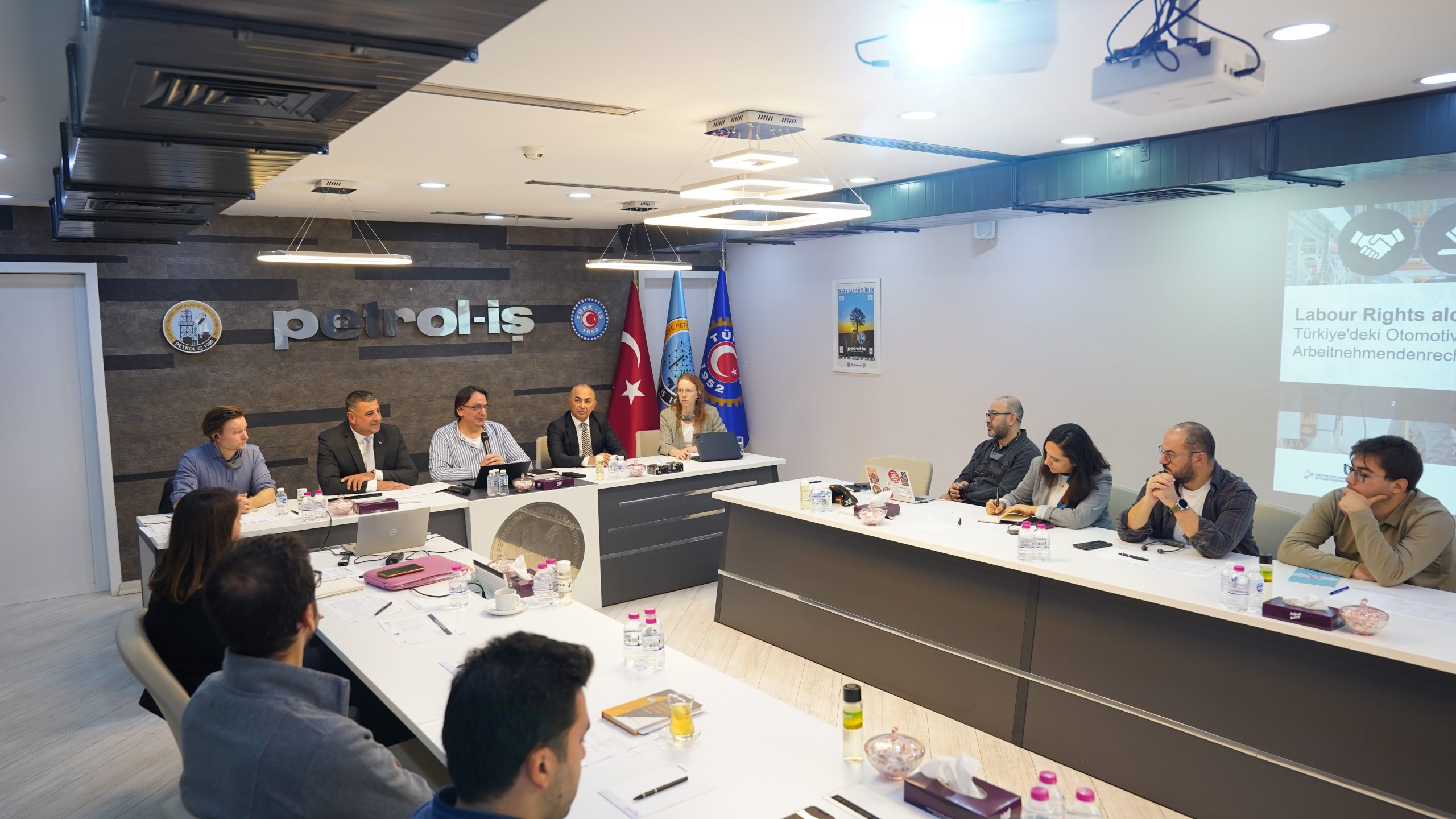 Otomotiv Sektörü Tedarik Zincirlerinde İşçi Hakları Toplantısı Yapıldı