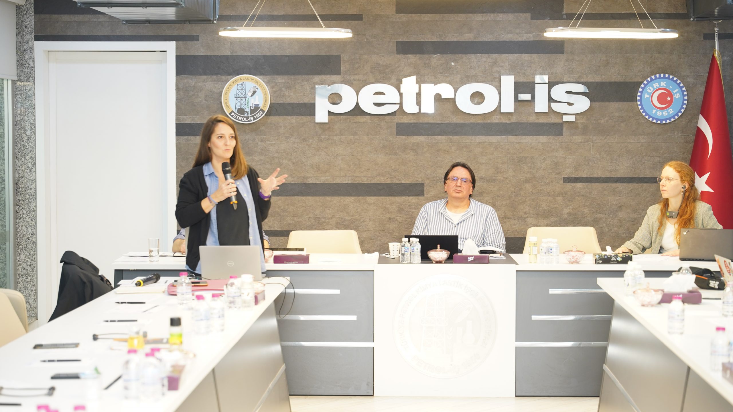 Otomotiv Sektörü Tedarik Zincirlerinde İşçi Hakları Toplantısı Yapıldı