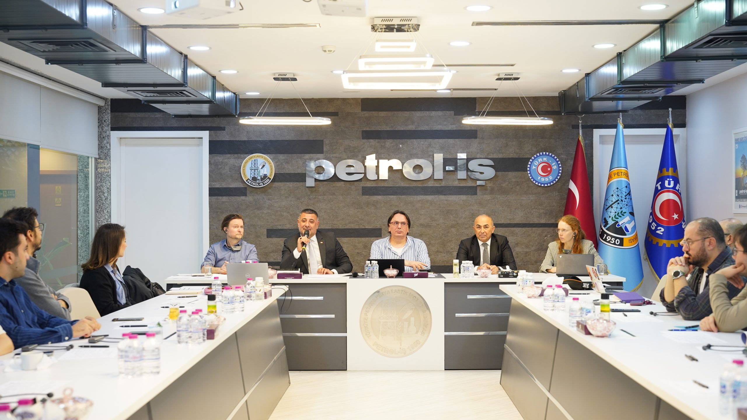 Otomotiv Sektörü Tedarik Zincirlerinde İşçi Hakları Toplantısı Yapıldı