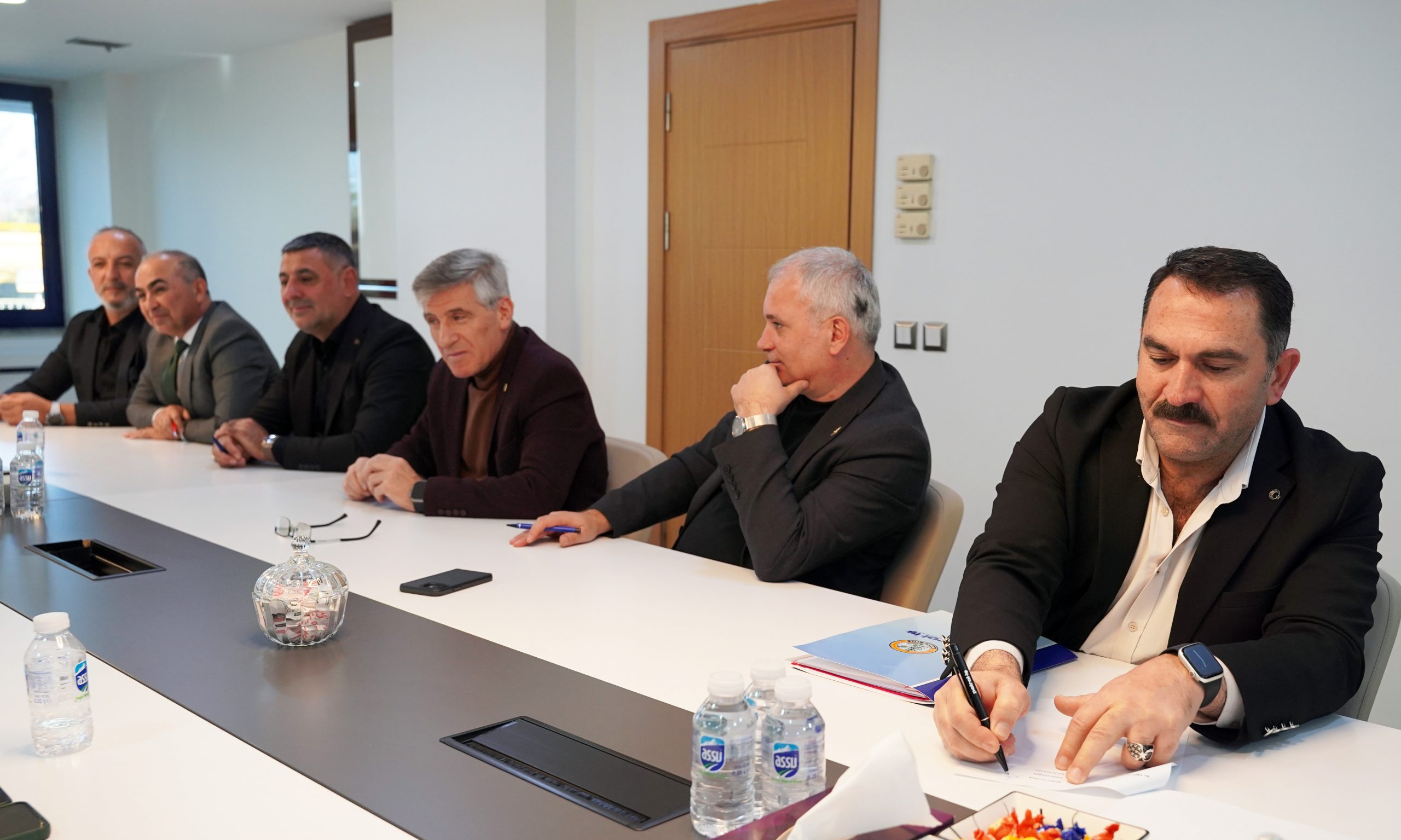 Provet İşyerinde TİS İmzalandı