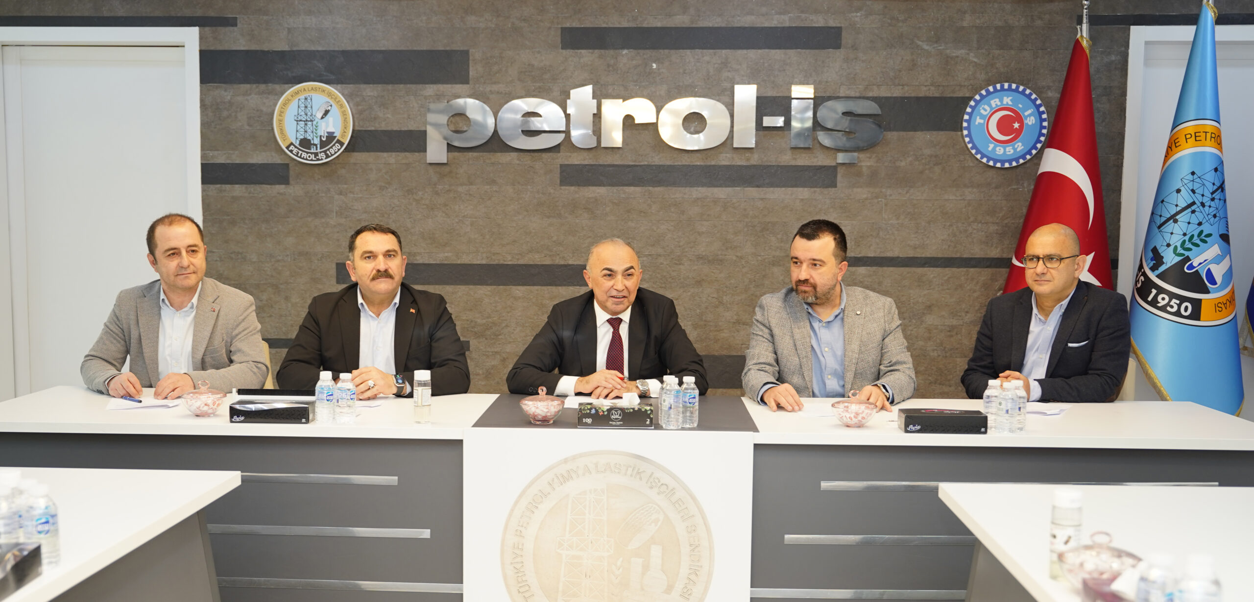 İşbir Optik İşyerinde TİS İmzalandı