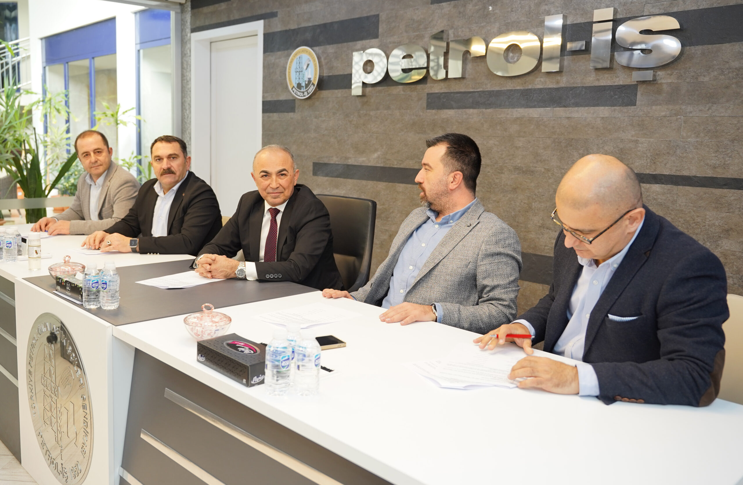 İşbir Optik İşyerinde TİS İmzalandı