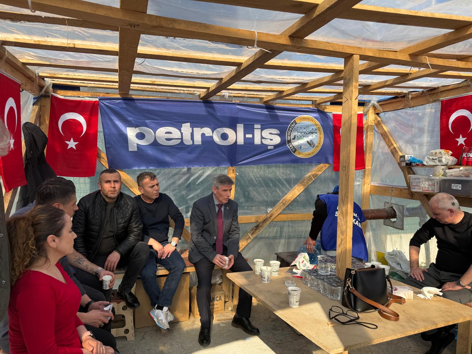 GENEL BAŞKANIMIZ VE GENEL MALİ SEKRETERİMİZDEN SUBMED DİRENİŞİNE DESTEK ZİYARETİ