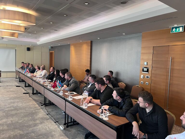 Petkim ve Star İşyerlerinde TİS İmzalandı