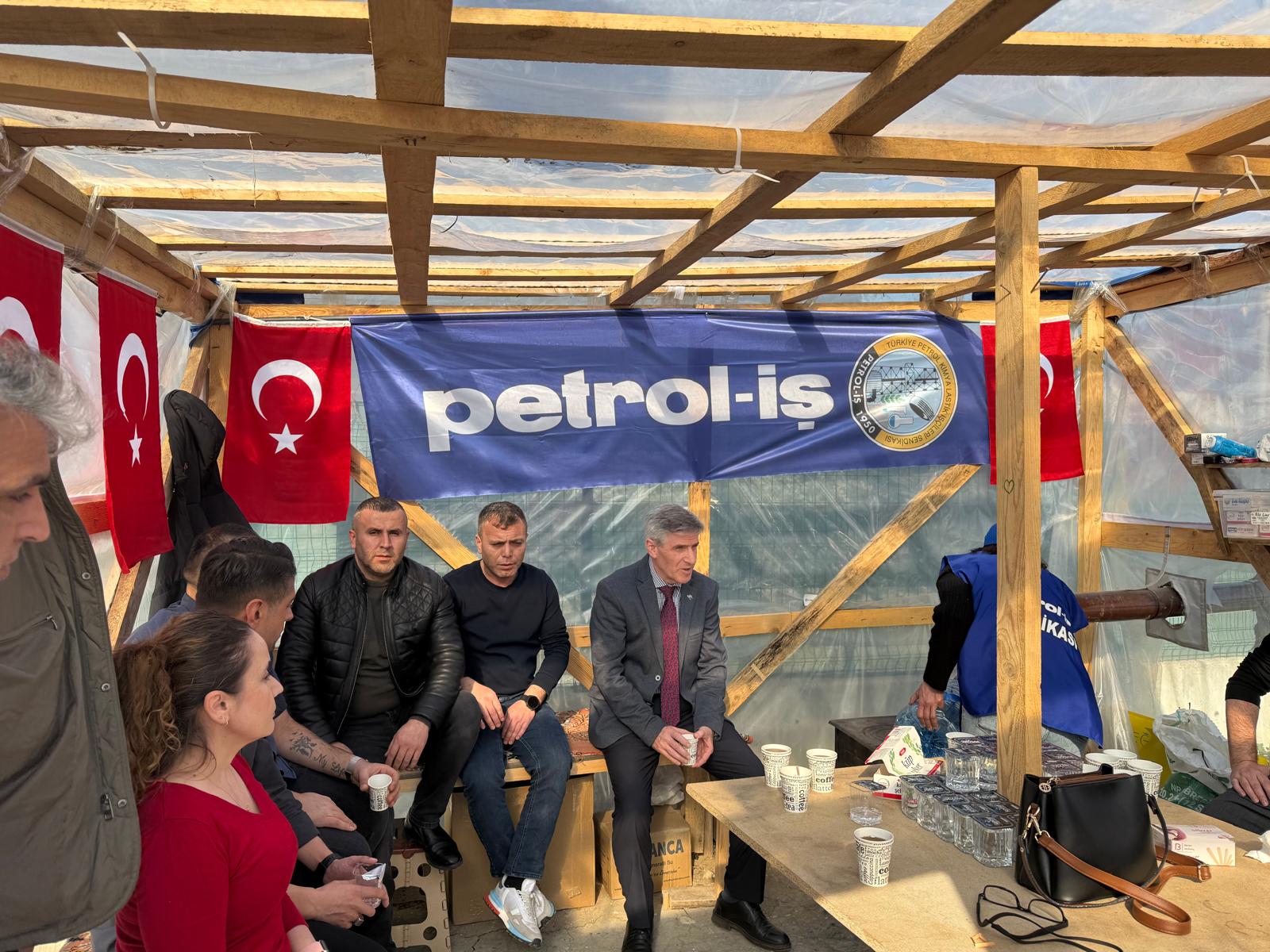 GENEL BAŞKANIMIZ VE GENEL MALİ SEKRETERİMİZDEN SUBMED DİRENİŞİNE DESTEK ZİYARETİ