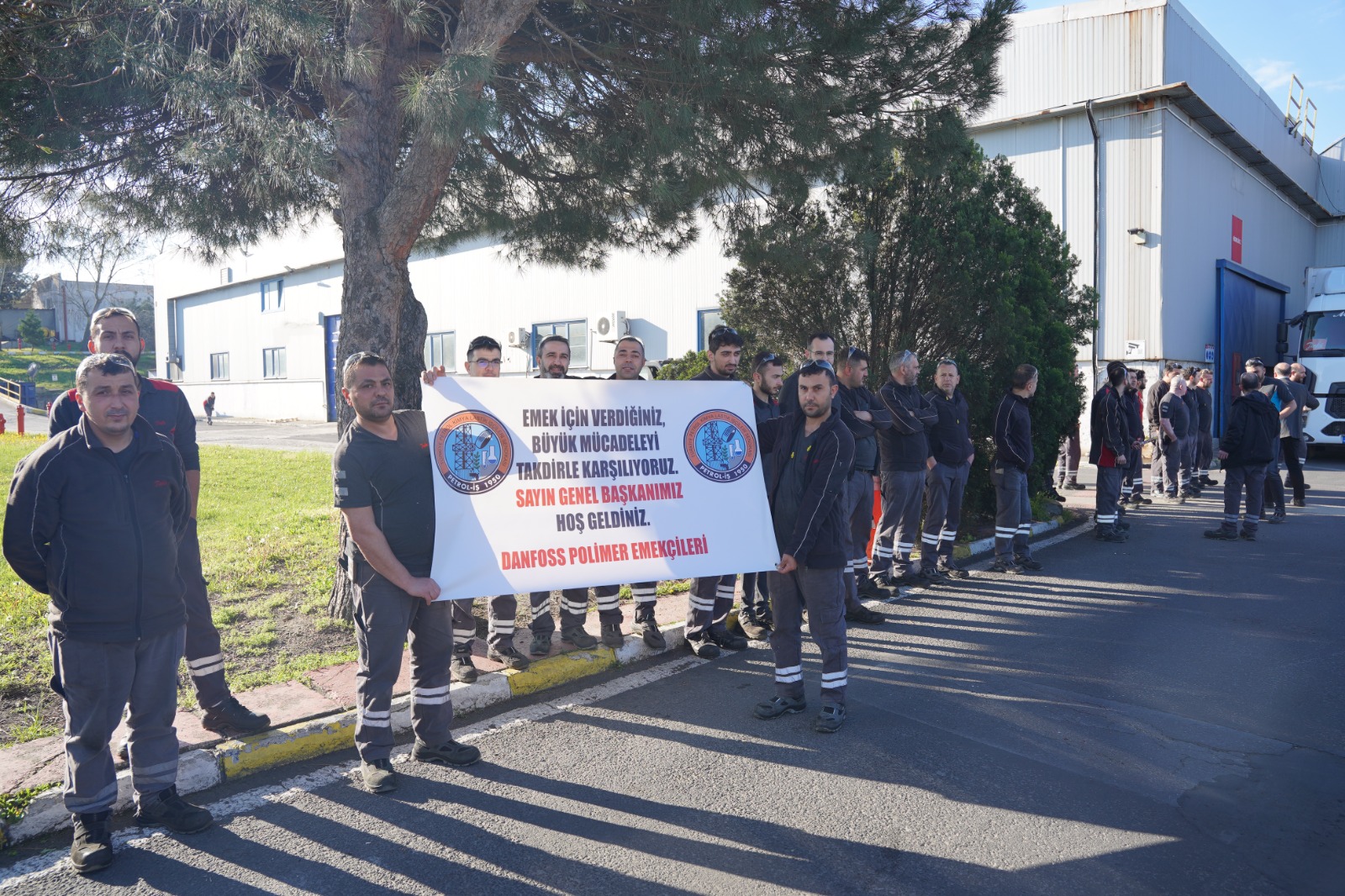 GENEL BAŞKANIMIZ SÜLEYMAN AKYÜZ’DEN DANFOSS İŞYERİNE ZİYARET