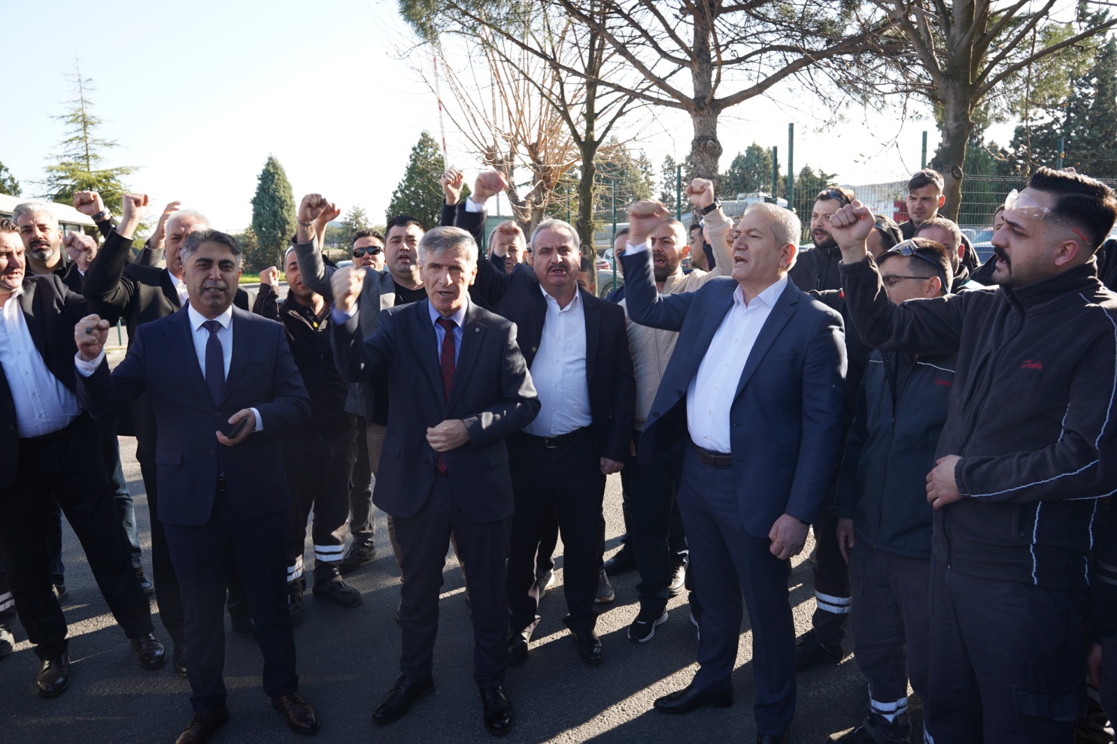 GENEL BAŞKANIMIZ SÜLEYMAN AKYÜZ’DEN DANFOSS İŞYERİNE ZİYARET