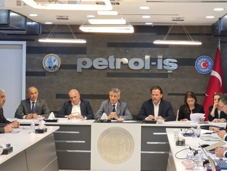 Alpla İşyerinde TİS İmzalandı